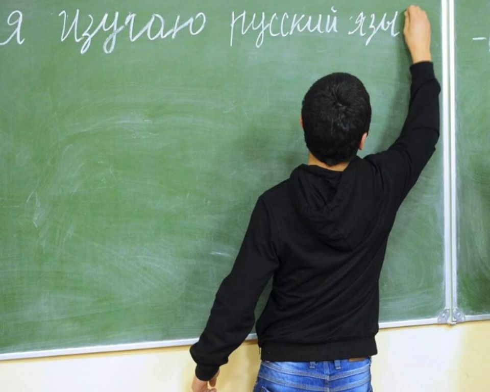 Фразы на русском, которые иностранцы точно не поймут — разбираем популярные выражения