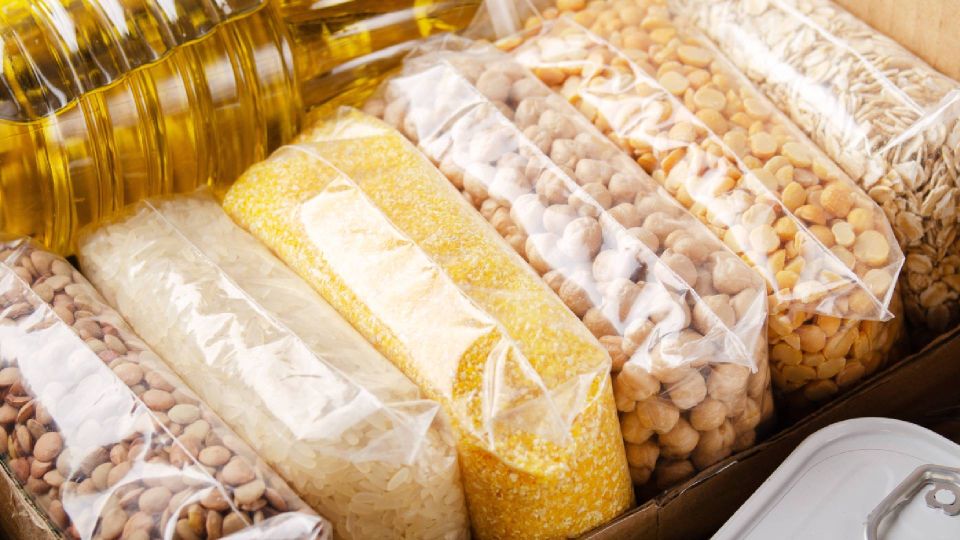 Пластиковый пакет с крупой запаяете в два счета: о зажимах и прищепках можно забыть