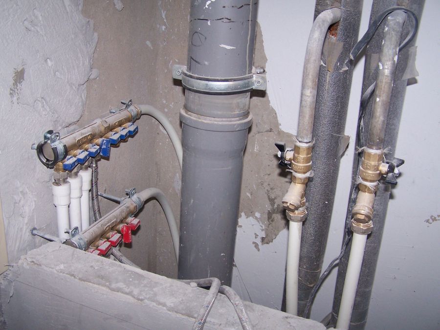 Как добиться бесплатной замены старых труб в квартире: пошаговая инструкция