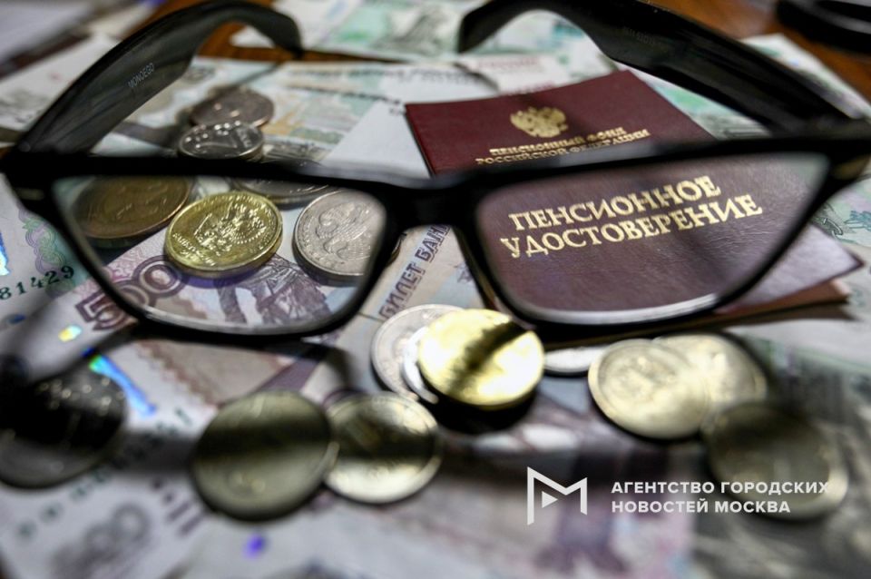 Внимание, родители и пенсионеры: изменения в графике выплат в ноябре