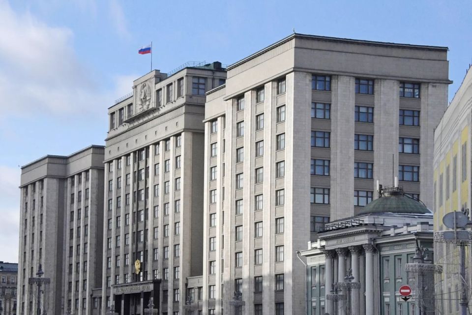 Депутаты обсуждают налоговые послабления на подарки и материальную помощь