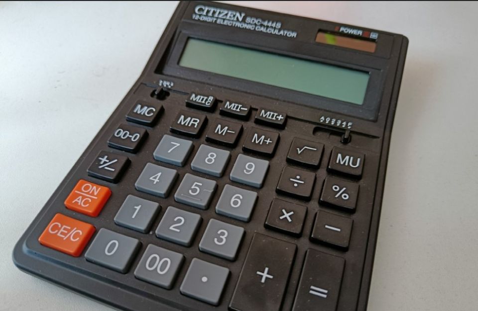 Размер пенсии при зарплате в 100 тысяч рублей