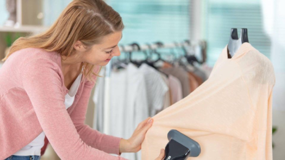 Ручной пароочиститель испортит эти поверхности: даже не вздумайте его использовать