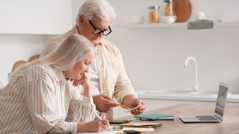 Как избавиться от многолетних долгов по ЖКУ: мифы и реальность