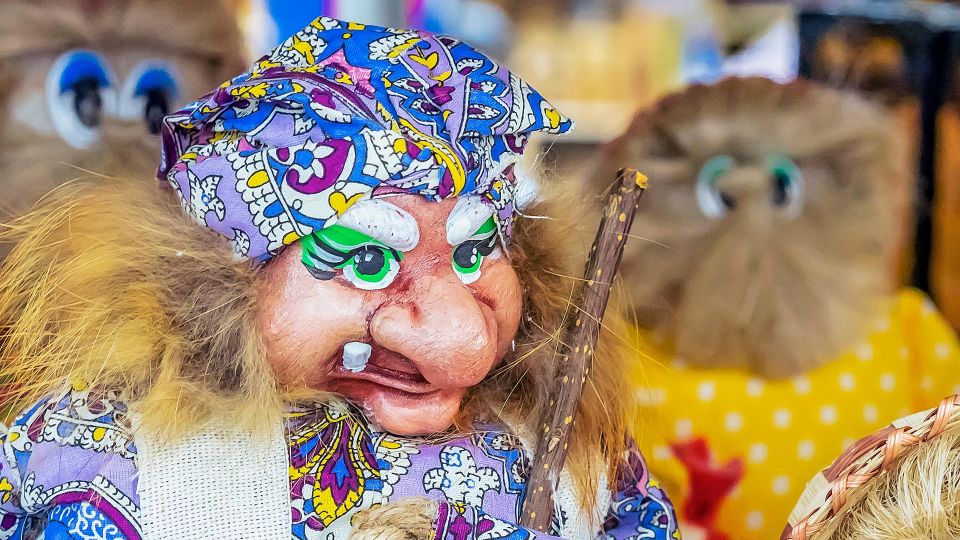 Детей не ела и проклятья не насылала: кто такая Баба Яга и откуда она взялась