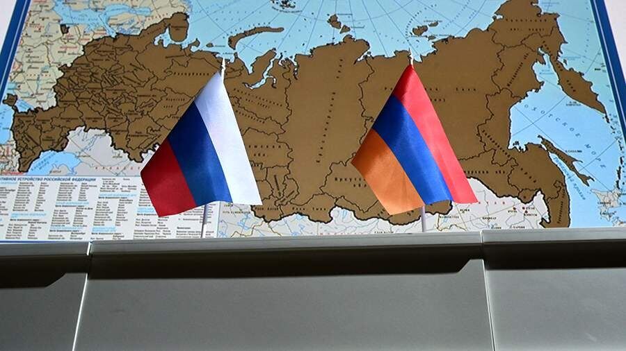 Кремль надеется на крепкие связи с Арменией несмотря на политические изменения