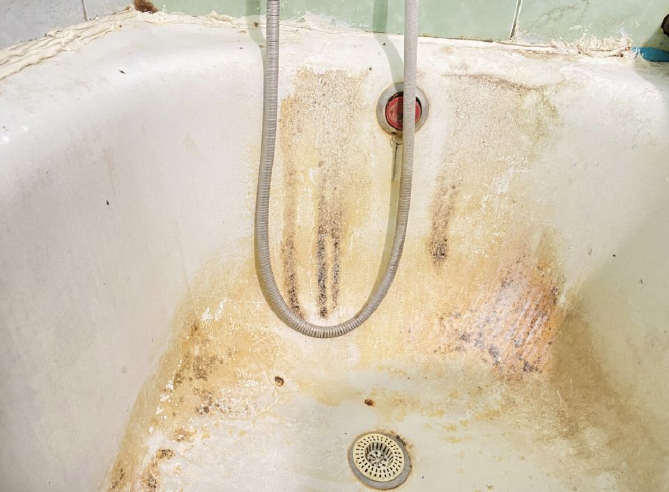 Как вернуть чистоту в вашу ванну: эффективные советы по очистке