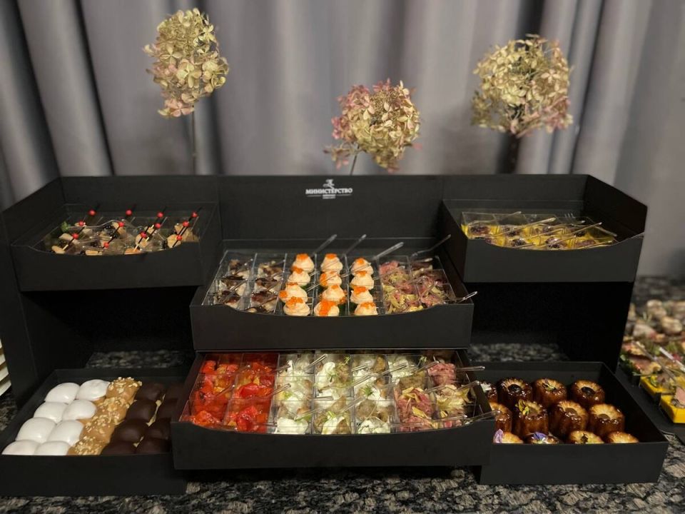 Гастробоксы: новый взгляд на стильный кейтеринг с доставкой