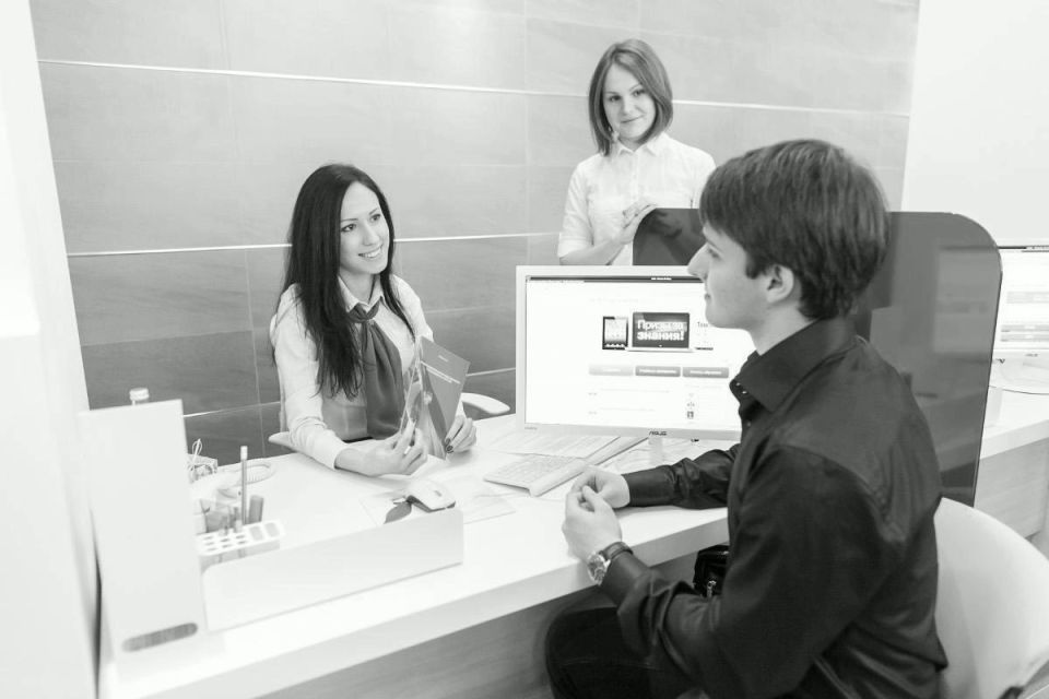 Парадокс банков: как подделка подписи привела к огромному долгу