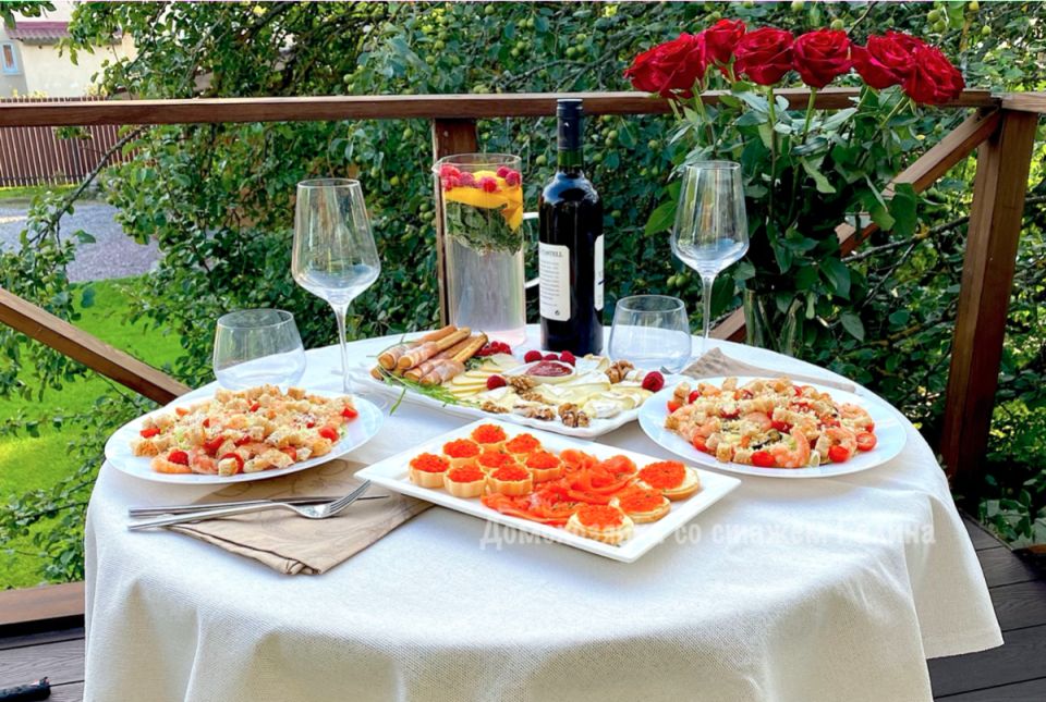 Годовая годовщина в домашнем уюте: простота как стиль