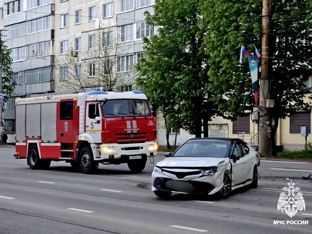   -     ToyotaCamry SkodaSuperb