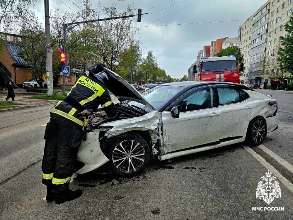   -     ToyotaCamry SkodaSuperb