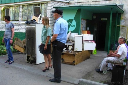 Суд отменил выселение матери с детьми: как судебные приставы нарушили закон