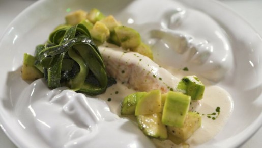 Нежный лосось с хрустящими цукини: оцените новый уровень гастрономического удовольствия