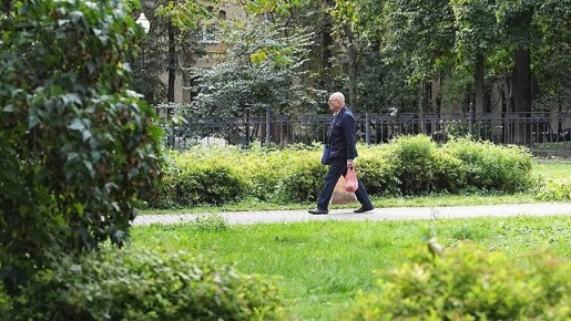 Региональные выплаты к Дню пожилого человека: где и когда ждать помощи?