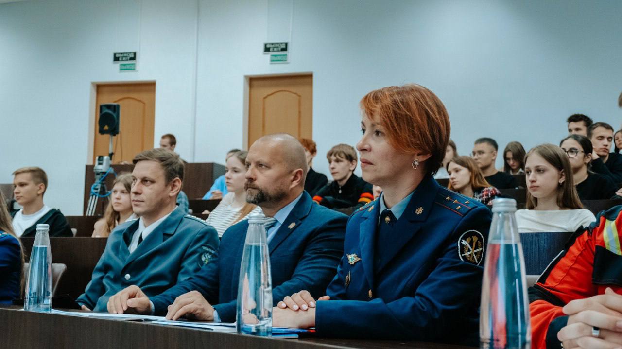 Противодействие терроризму и экстремизму: в СмолГУ прошел круглый стол с участием региональной прокуратуры   Противодействие терроризму и экстремизму: в СмолГУ прошел круглый стол с участием региональной прокуратуры