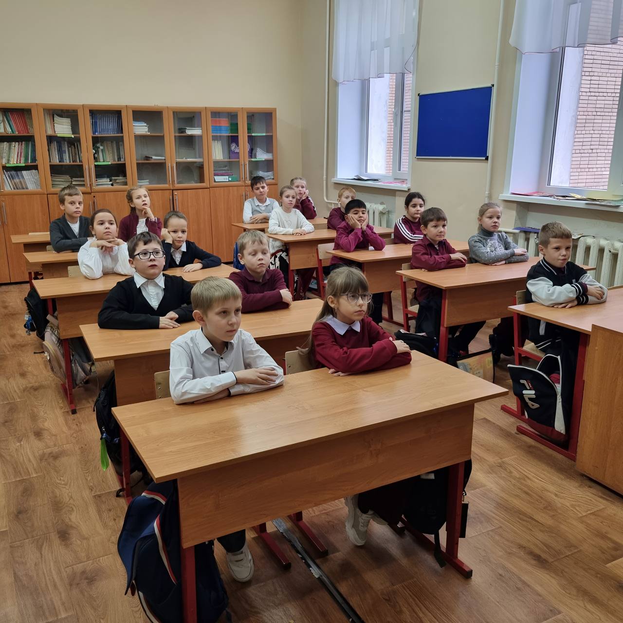 В преддверии Дня народного единства офицеры СК России провели познавательное мероприятие для школьников В преддверии Дня народного единства офицеры СК России провели познавательное мероприятие для школьников