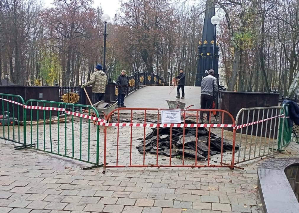 Александр Новиков: Дирекция парков ведет активные работы сразу на двух общественных пространствах города Александр Новиков: Дирекция парков ведет активные работы сразу на двух общественных пространствах города