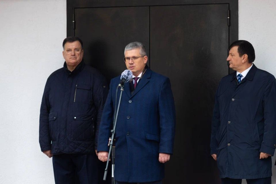 Александр Новиков: Сегодня на Братском кладбище прошло поистине историческое событие — впервые в нашем регионе в рамках партийного проекта «Единой России» «Защитникам Отечества посвящается...» мы предали земле останки 79... Александр Новиков: Сегодня на Братском кладбище прошло поистине историческое событие — впервые в нашем регионе в рамках партийного проекта «Единой России» «Защитникам Отечества посвящается...» мы предали земле останки 79...