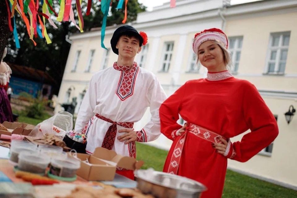 Александр Новиков: Сегодня мы вместе со всей страной отмечаем День народного единства Александр Новиков: Сегодня мы вместе со всей страной отмечаем День народного единства