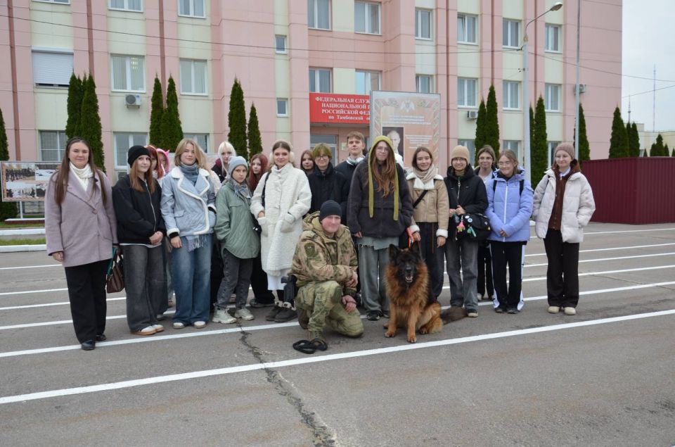 В Центральном округе Росгвардии прошли мероприятия, посвященные Дню народного единства В Центральном округе Росгвардии прошли мероприятия, посвященные Дню народного единства