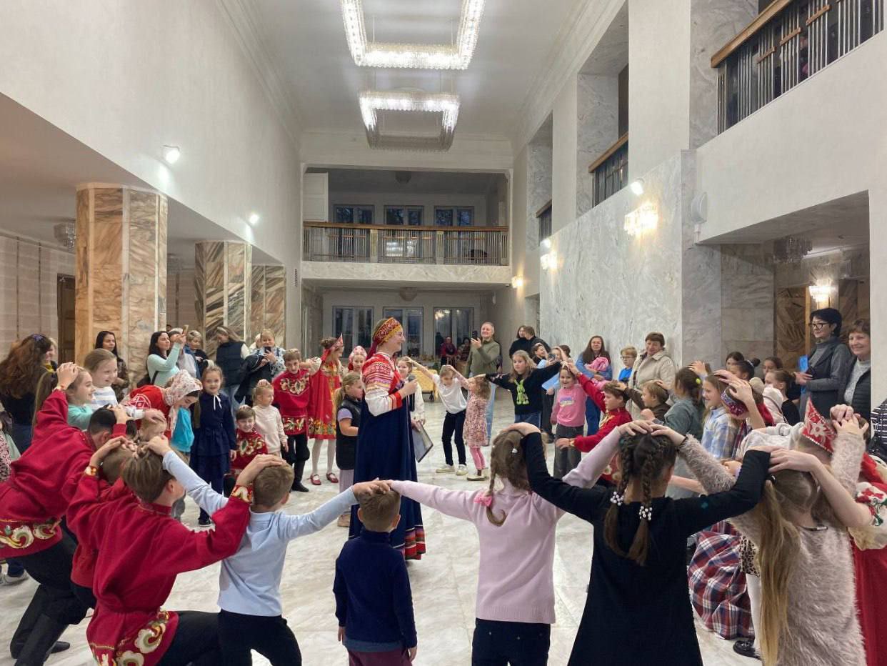 В Смоленской области в 2025 году запланирован ремонт 14 домов культуры, из которых уже завершен ремонт в девяти, остальные находятся на стадии завершения В Смоленской области в 2025 году запланирован ремонт 14 домов культуры, из которых уже завершен ремонт в девяти, остальные находятся на стадии завершения