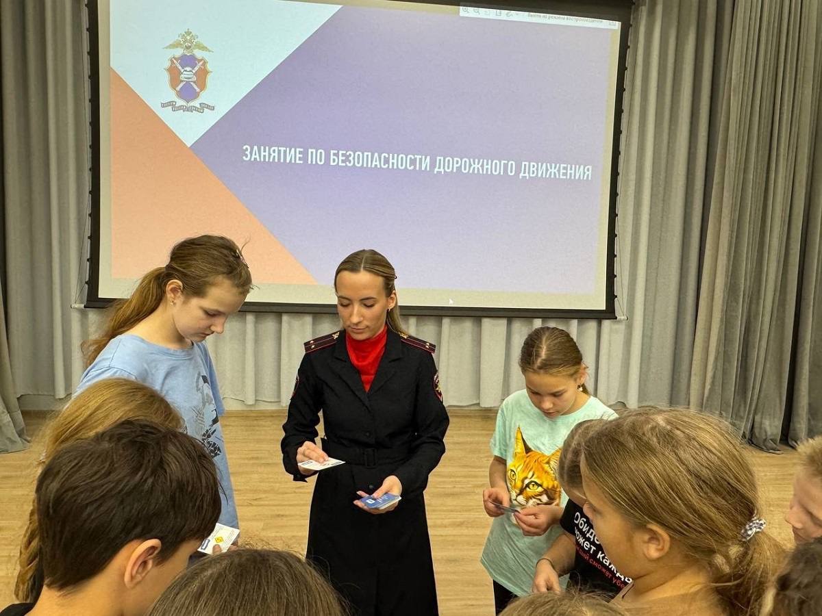 В социально-оздоровительном центре «Голоёвка» прошла акция «Осенние дороги. Дети. Безопасность» В социально-оздоровительном центре «Голоёвка» прошла акция «Осенние дороги. Дети. Безопасность»