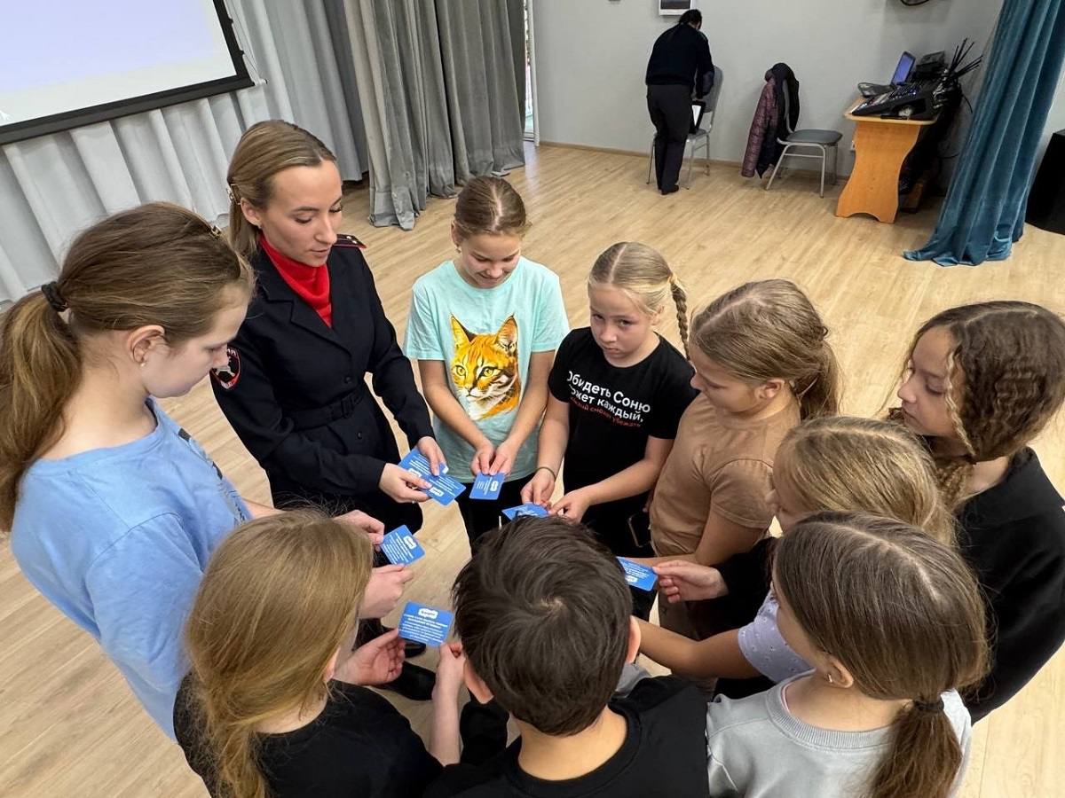 В социально-оздоровительном центре «Голоёвка» прошла акция «Осенние дороги. Дети. Безопасность» В социально-оздоровительном центре «Голоёвка» прошла акция «Осенние дороги. Дети. Безопасность»