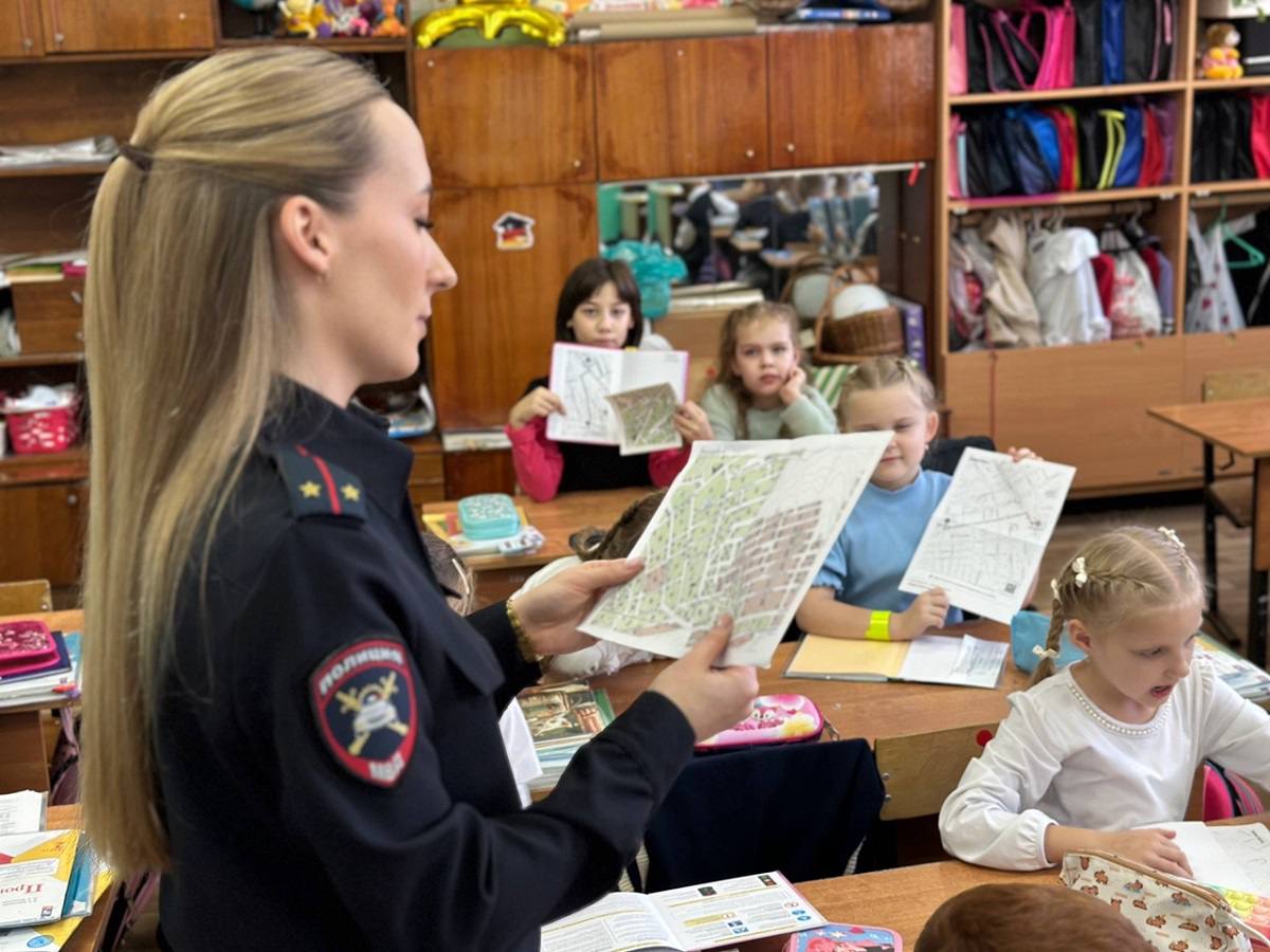 В Рославле для школьников проведена профилактическая акция «Засветись» В Рославле для школьников проведена профилактическая акция «Засветись»
