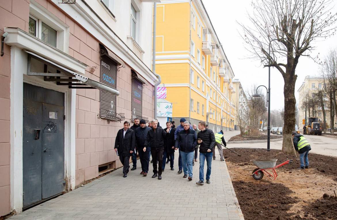 Губернатор проверил работы, выполненные на ряде объектов в Смоленске Губернатор проверил работы, выполненные на ряде объектов в Смоленске