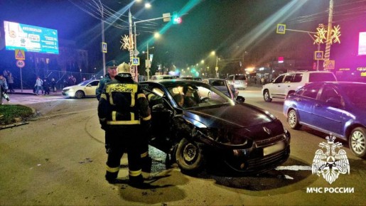 В МЧС по Смоленской области рассказали подробности аварии на улице Николаева