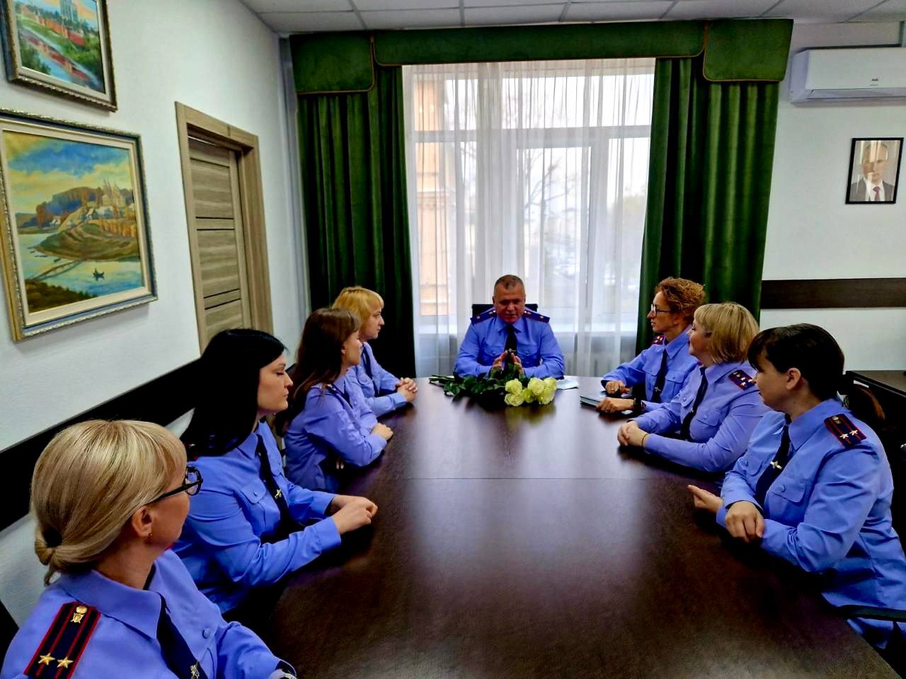 В преддверии Дня матери в СУ СК России по Смоленской области прошло заседание Женского совета В преддверии Дня матери в СУ СК России по Смоленской области прошло заседание Женского совета