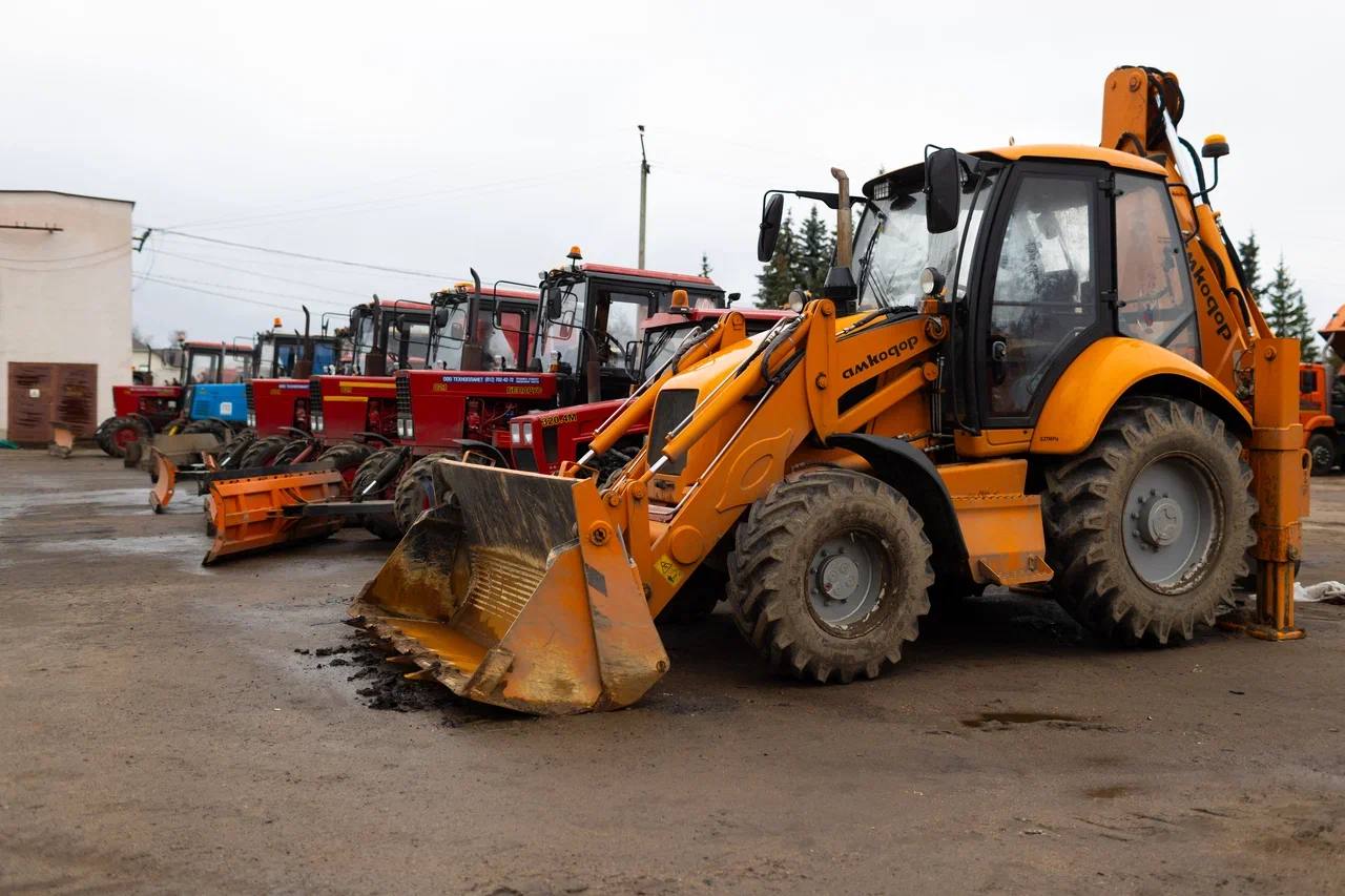 Александр Новиков: Коммунальные службы Смоленска завершили подготовку техники и материалов для обеспечения работы в зимний период Александр Новиков: Коммунальные службы Смоленска завершили подготовку техники и материалов для обеспечения работы в зимний период