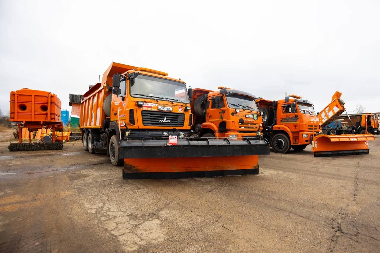 Александр Новиков: Коммунальные службы Смоленска завершили подготовку техники и материалов для обеспечения работы в зимний период Александр Новиков: Коммунальные службы Смоленска завершили подготовку техники и материалов для обеспечения работы в зимний период