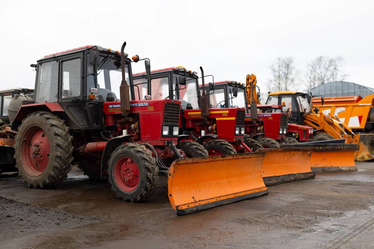 Александр Новиков: Коммунальные службы Смоленска завершили подготовку техники и материалов для обеспечения работы в зимний период Александр Новиков: Коммунальные службы Смоленска завершили подготовку техники и материалов для обеспечения работы в зимний период