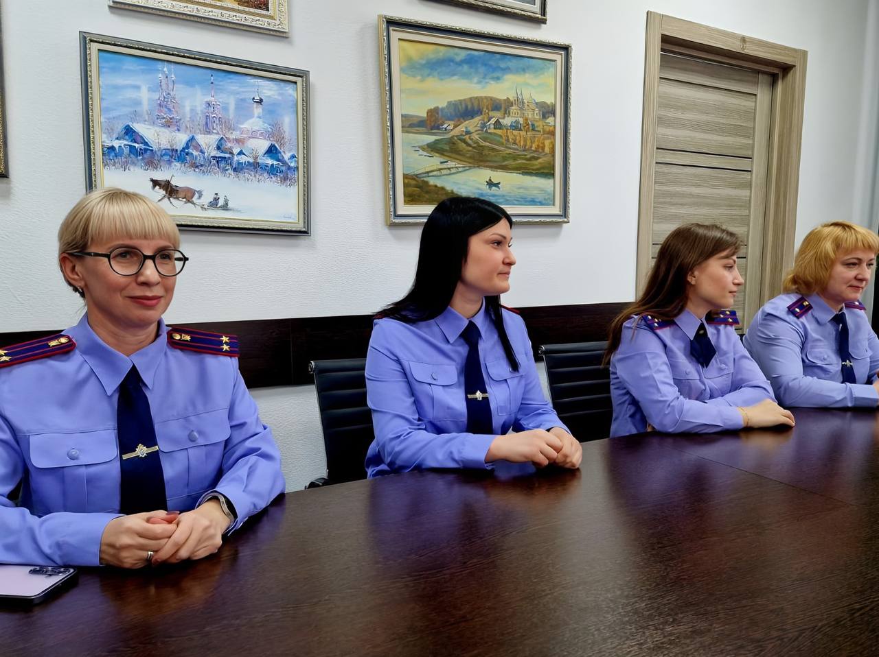 В преддверии Дня матери в СУ СК России по Смоленской области прошло заседание Женского совета В преддверии Дня матери в СУ СК России по Смоленской области прошло заседание Женского совета