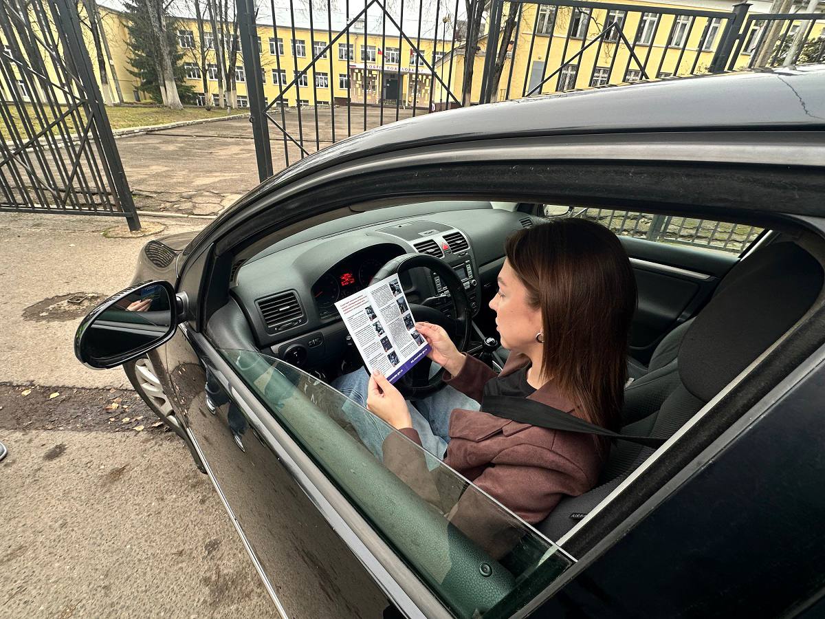 Профилактическую акцию «Без ДТП» провели сотрудники Госавтоинспекции в Смоленске Профилактическую акцию «Без ДТП» провели сотрудники Госавтоинспекции в Смоленске