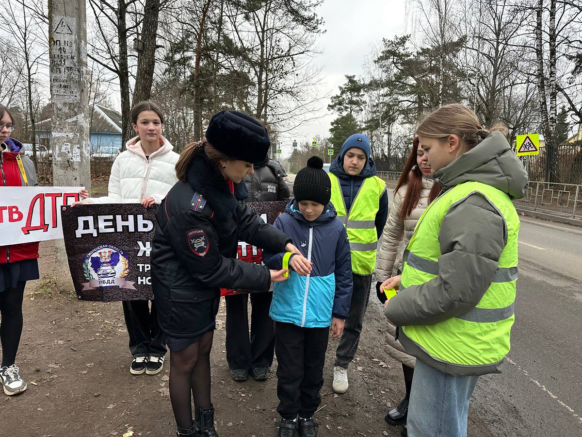 Профилактическую акцию «Без ДТП» провели сотрудники Госавтоинспекции в Смоленске Профилактическую акцию «Без ДТП» провели сотрудники Госавтоинспекции в Смоленске