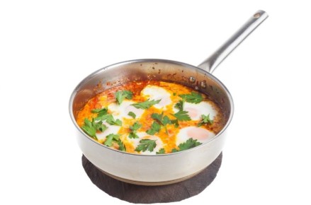 Шакшука с фетой: вдохновение Ближнего Востока на вашем столе