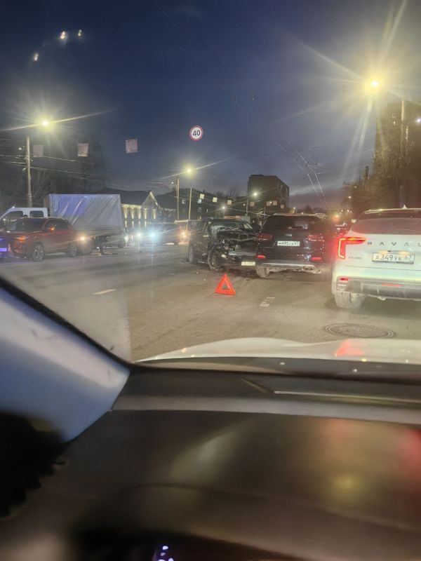 Утро в Смоленске началось с пробок