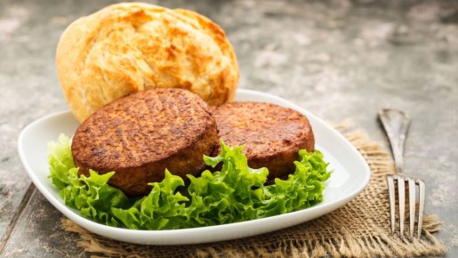 С этим секретом немецких хозяек котлеты «разорвутся» от сока: нужно добавить один неожиданный продукт