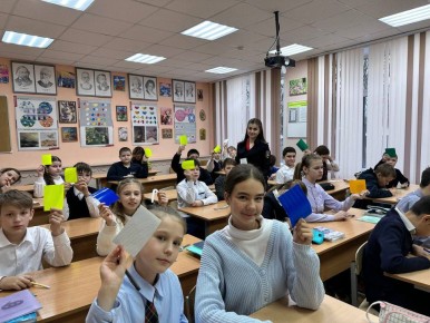 «Стать заметным - это просто»: мастер-класс под таким названием провели сотрудники Госавтоинспекции в Смоленске