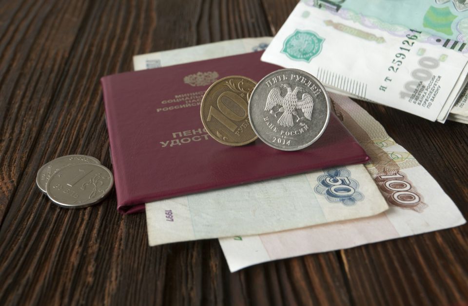 Пенсии с ноября 2025: кому повысят выплаты и на сколько?
