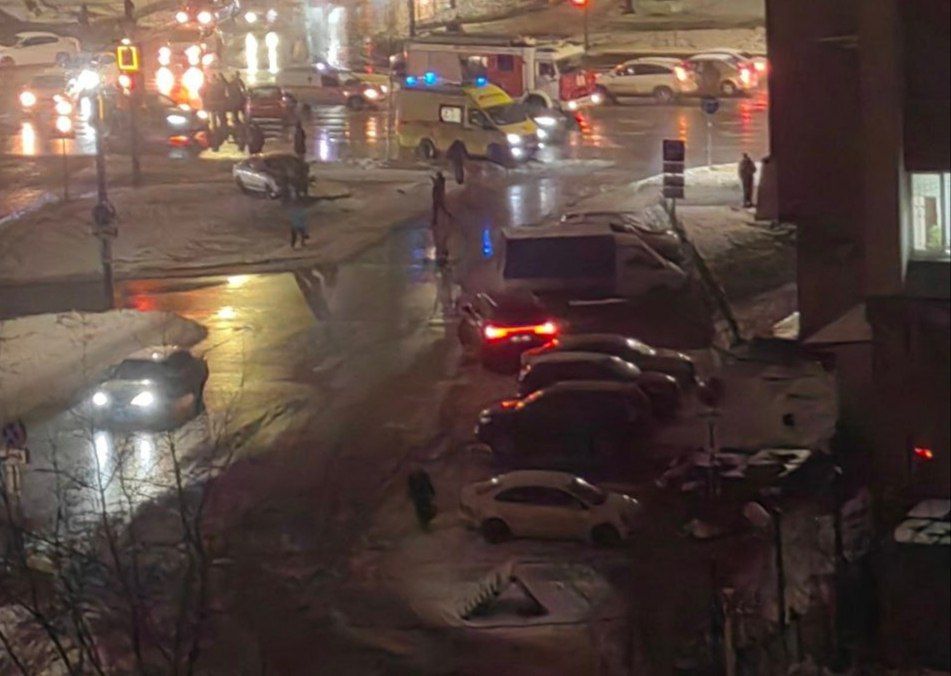 В соцсетях сообщают о крупной аварии на проспекте Гагарина