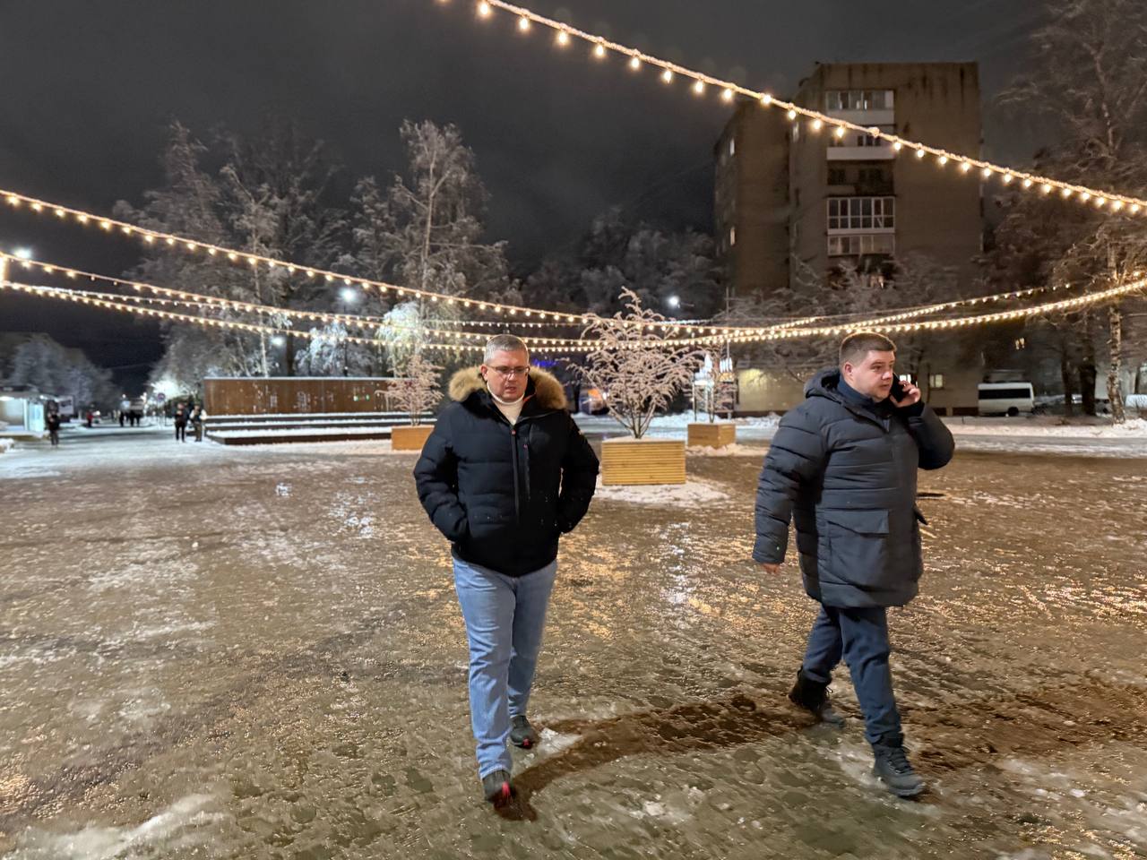 Александр Новиков: Сегодняшний ночной объезд начал с улицы Октябрьской революции Александр Новиков: Сегодняшний ночной объезд начал с улицы Октябрьской революции