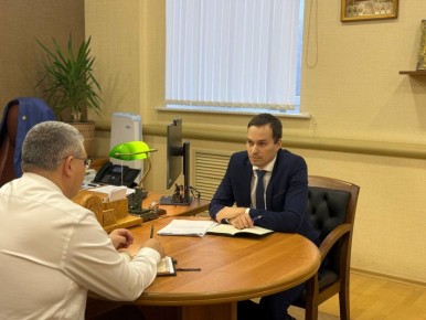 Александр Новиков: Регулярно встречаюсь с депутатами Смоленского городского Совета, чтобы наладить эффективное взаимодействие между депутатским корпусом и администрацией города