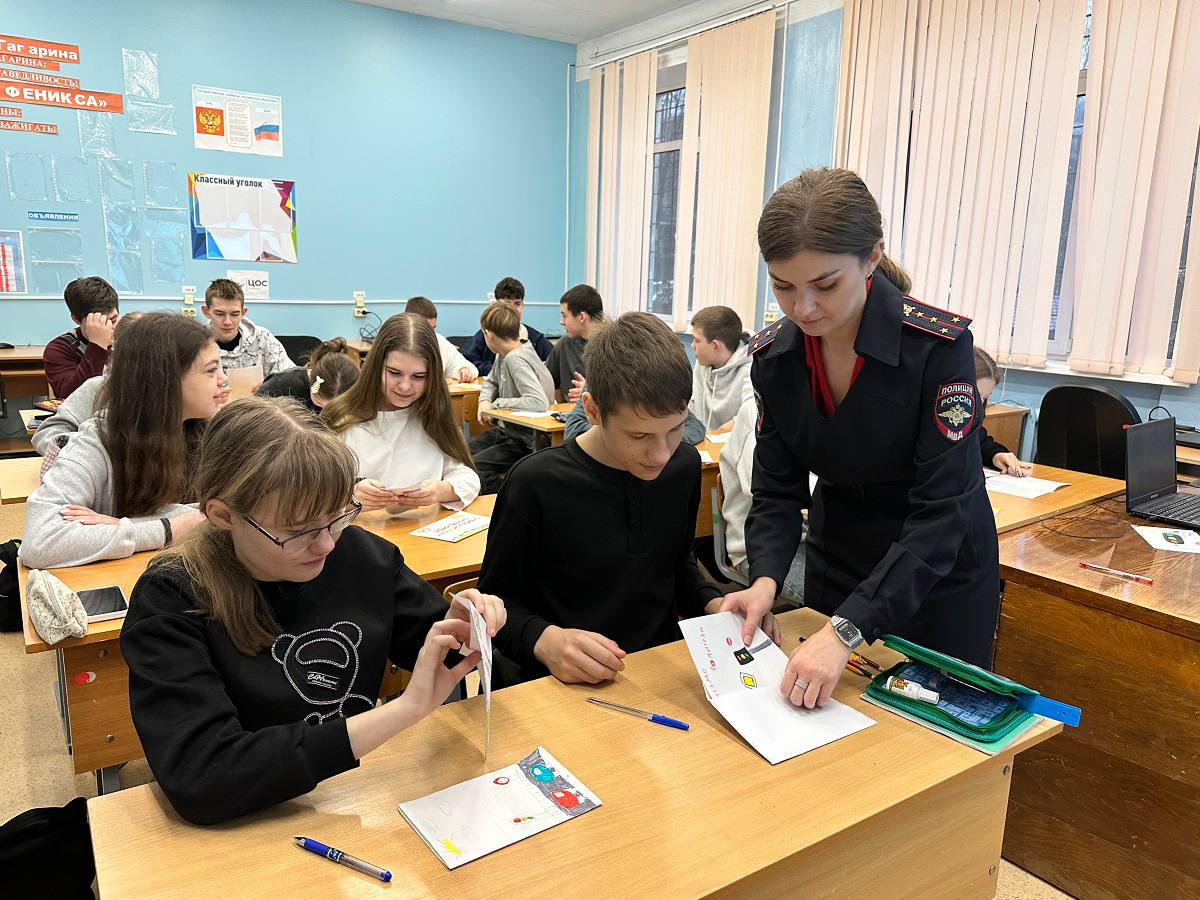 Акцию «Письмо водителю» провели сотрудники Госавтоинспекции и отряд ЮИД школы № 24 в городе Смоленске Акцию «Письмо водителю» провели сотрудники Госавтоинспекции и отряд ЮИД школы № 24 в городе Смоленске