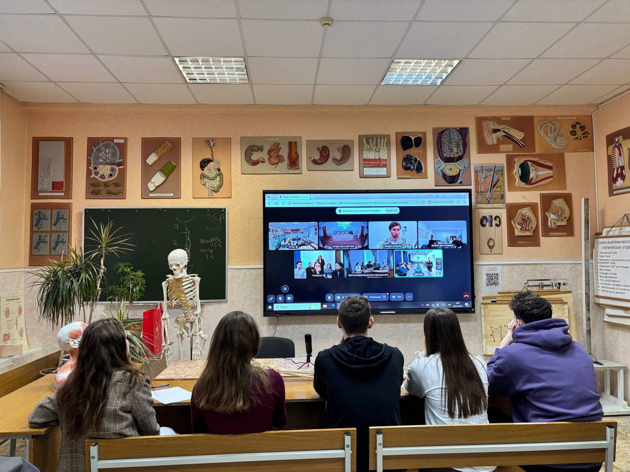 Смоленские студенты заняли призовое место на Всероссийских фиджитал-соревнованиях