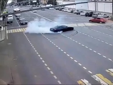 Дрифт ради девушки в Смоленске обернулся конфискацией BMW за 10 млн