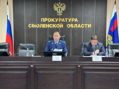 Прокурор Смоленской области Александр Спицын совместно с заместителем председателя Правительства Смоленской области Алексеем Стрельцовым провели прием представителей малого и среднего бизнеса